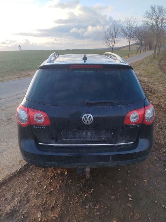 Gebraucht VW Passat 140 PS (102 kW) 2007 Schwarz Kombi