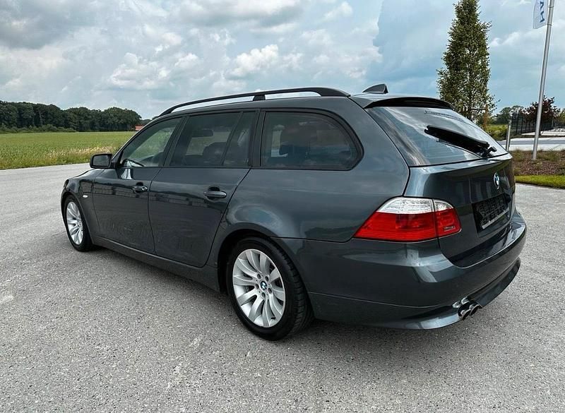 Grau Gebraucht 2007 BMW 530 Kombi | 4.500 € (Superpreis) - Bild 1/4