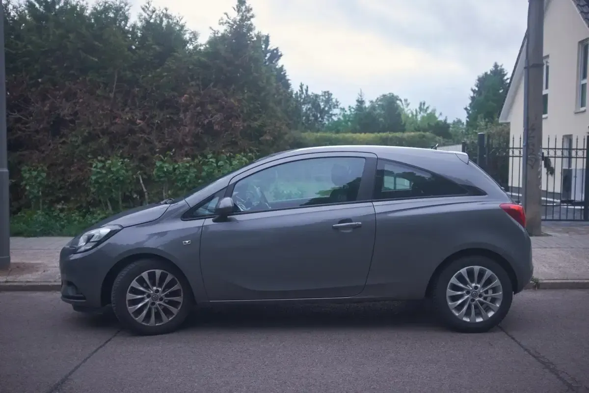 Second-hand Opel Corsa 90 CP (66 kW) 2024 Gri Hatchback