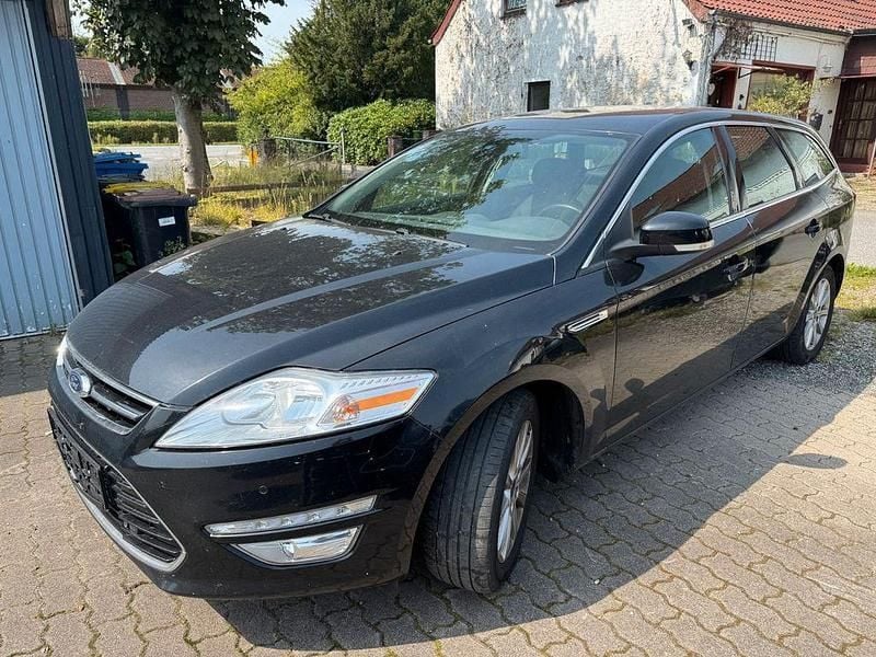 Schwarz Gebraucht 2012 Ford Mondeo Titanium Limousine | 2.499 € (Fairer Preis) - Bild 1/4