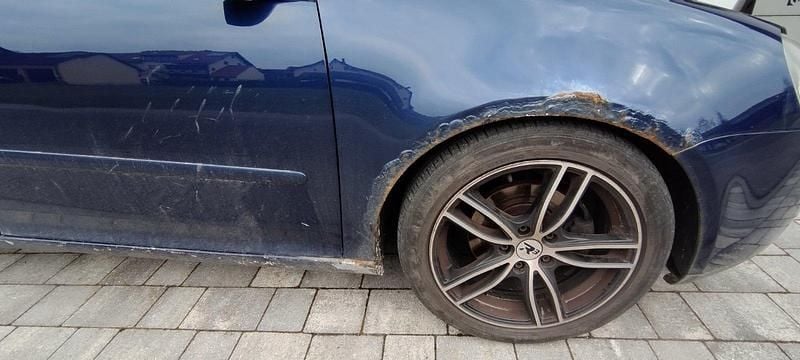 Gebraucht VW Golf V 102 PS (75 kW) 2004 Blau Kleinwagen