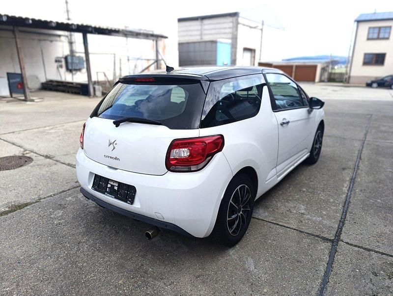 Gebraucht Citroën DS3 95 PS (69 kW) 2010 Weiß Kleinwagen