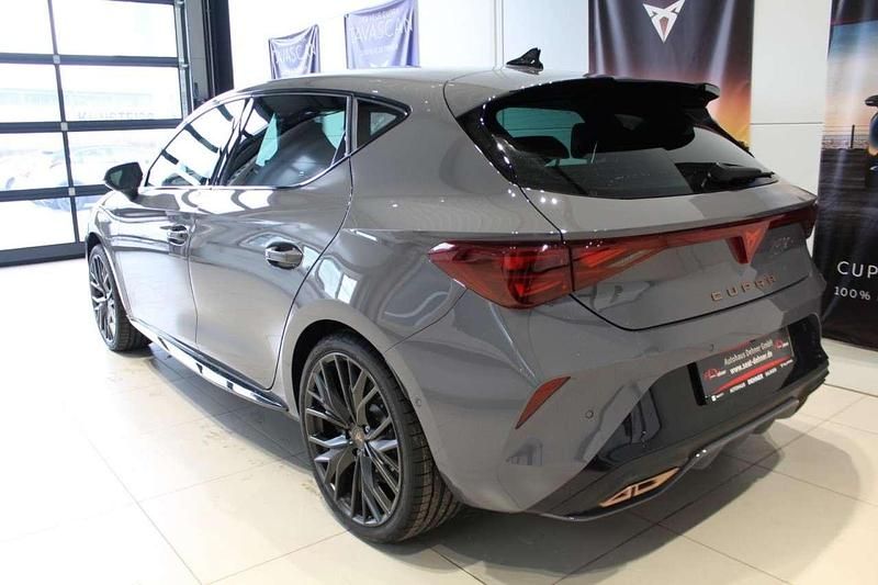 Nowe Cupra Leon VZ 177 KM (130 kW) 2026 Szary Sedan/Limuzyna