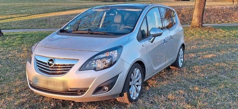 Gebraucht Opel Meriva Innovation 110 PS (80 kW) 2011 Silber Van / Kleinbus