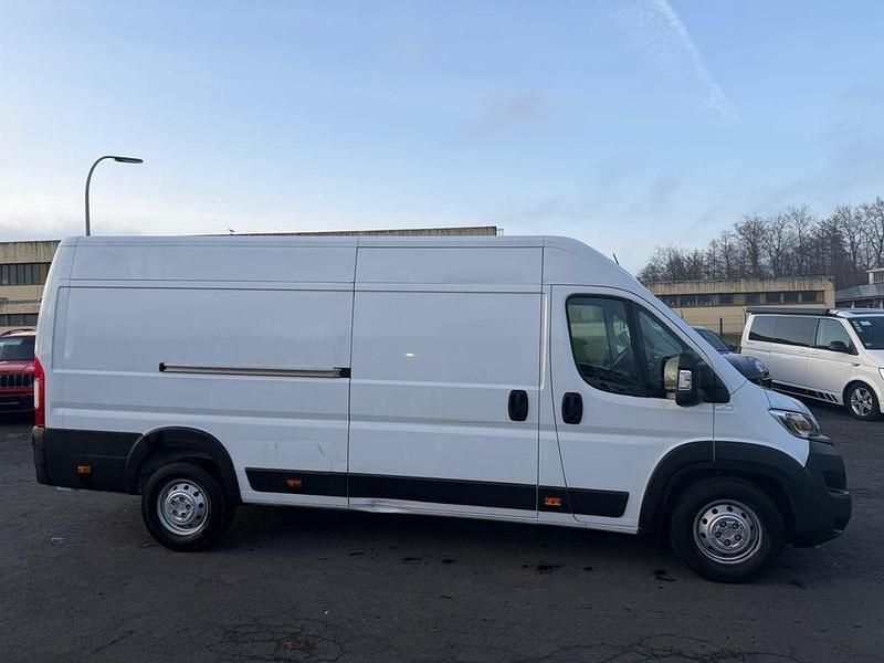 Gebraucht Opel Movano 165 PS (121 kW) 2024 Lackierung weiss icy/typ ausse Van