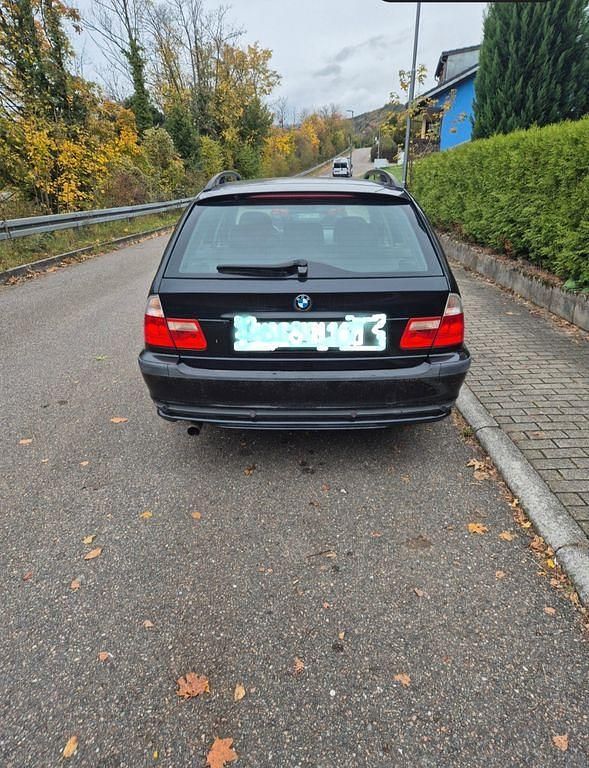 Gebraucht BMW 316 116 PS (85 kW) 2004 Schwarz Kombi
