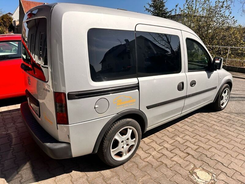 Gebraucht Opel Combo Edition 97 PS (71 kW) 2006 Silber Van / Kleinbus