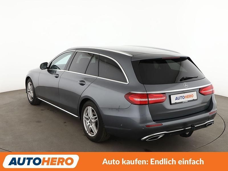 Gebraucht Mercedes E220 Avantgarde 194 PS (142 kW) 2017 Grau Kombi