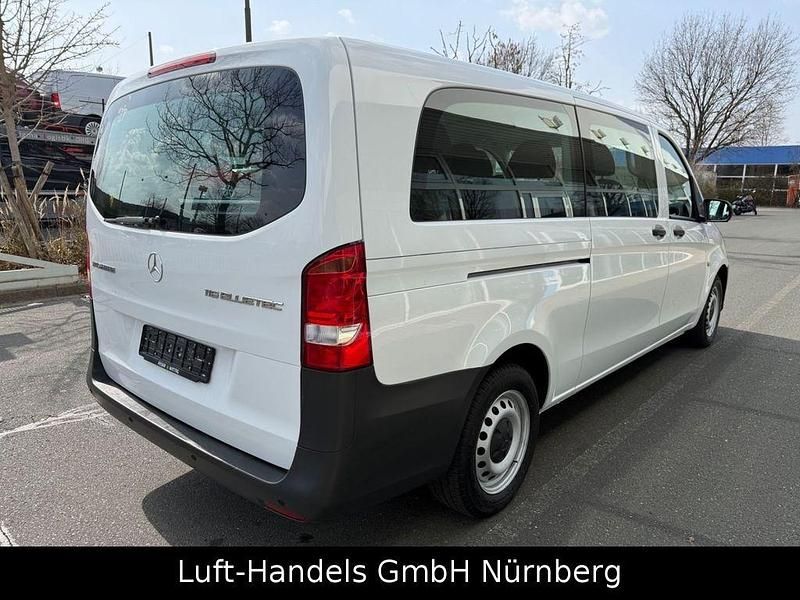 Gebraucht Mercedes Vito 163 PS (119 kW) 2016 Arktikweiss Van