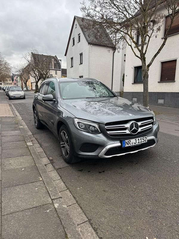Gebraucht Mercedes GLC220 170 PS (125 kW) 2016 Silber SUV