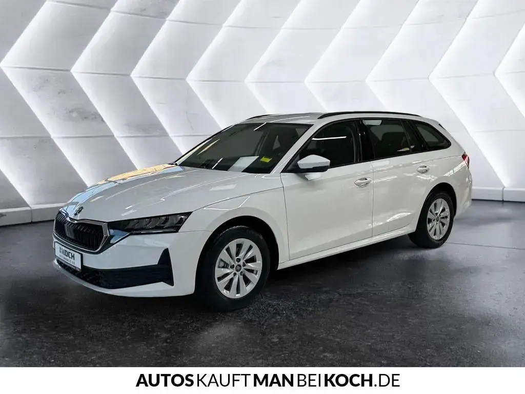 Neu Skoda Octavia 150 PS (110 kW) 2025 Candy white Kombi