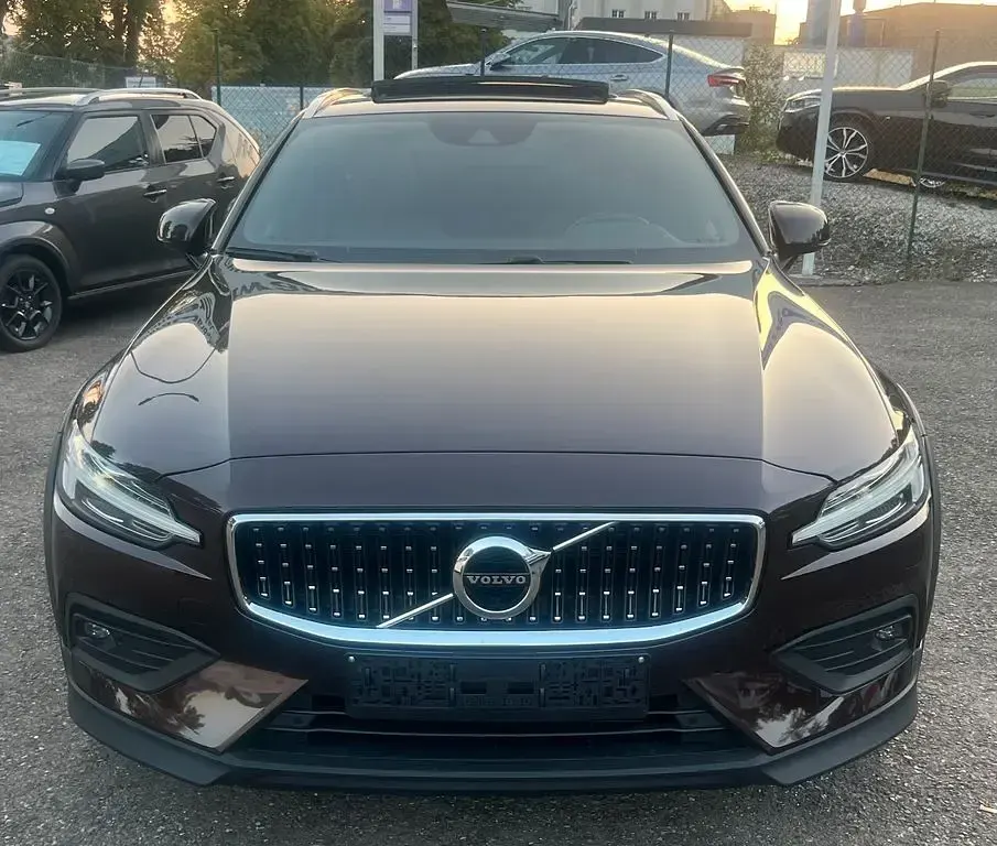 Gebraucht Volvo V60 CC 197 PS (144 kW) 2021 Braun Kombi