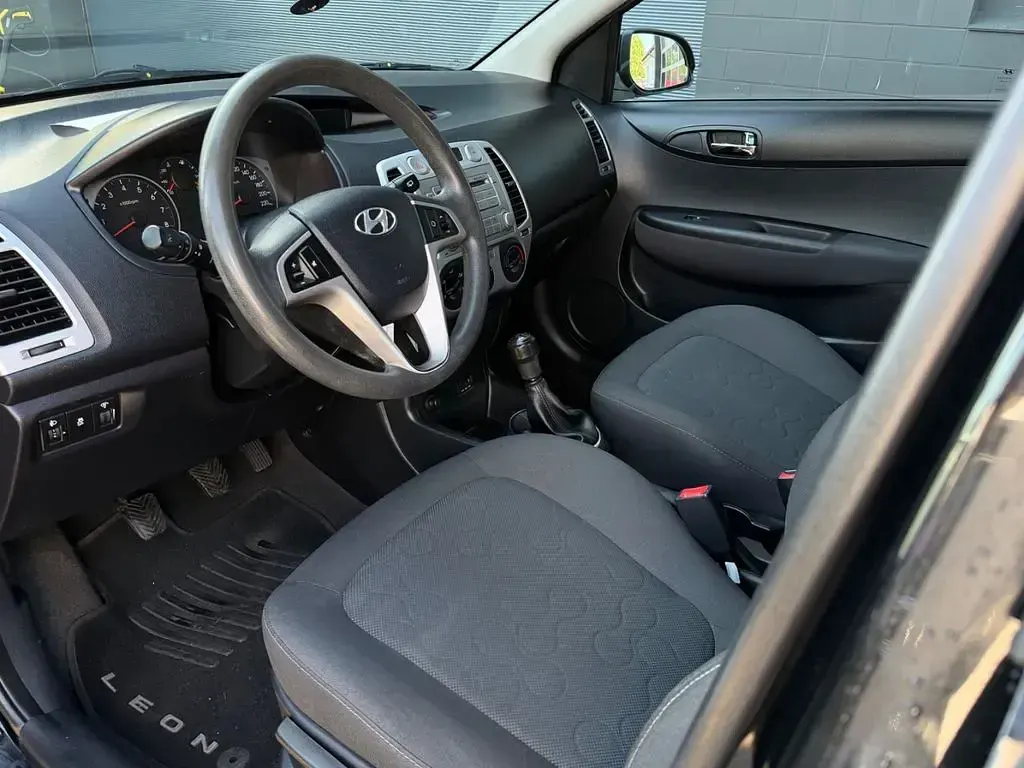 Gebraucht Hyundai i20 Trend 86 PS (63 kW) 2012 Kleinwagen