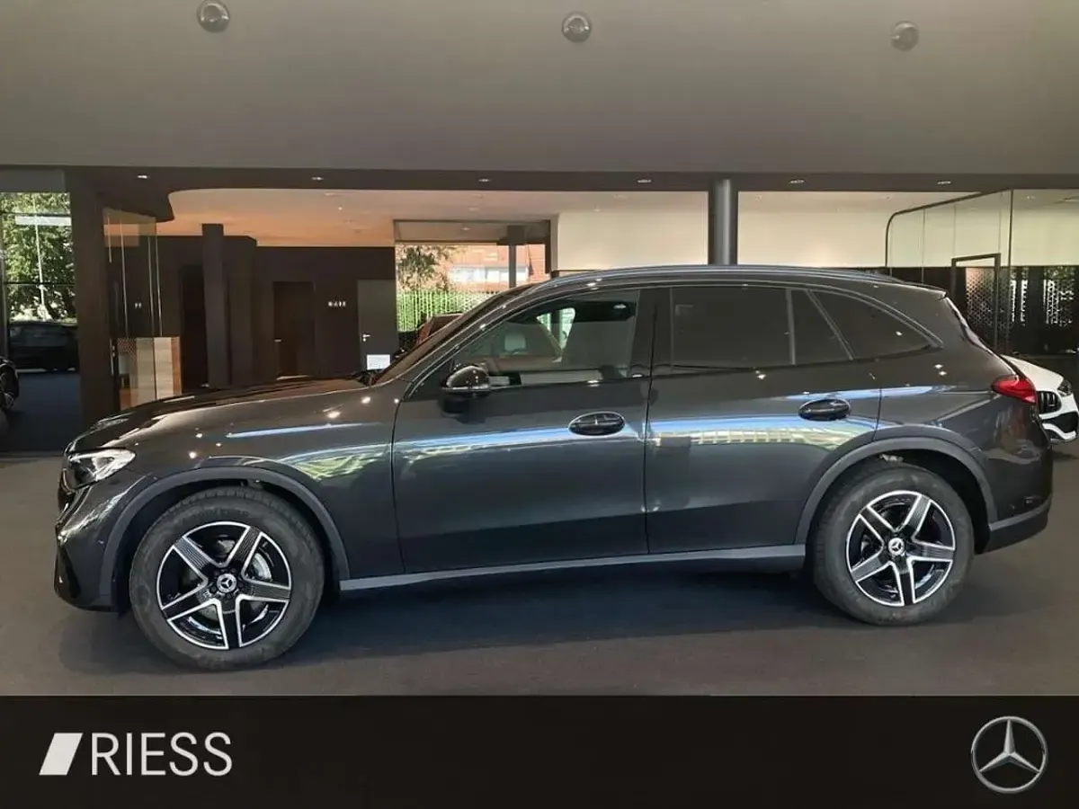 Gebraucht Mercedes GLC220 AMG 197 PS (144 kW) 2026 Grau SUV