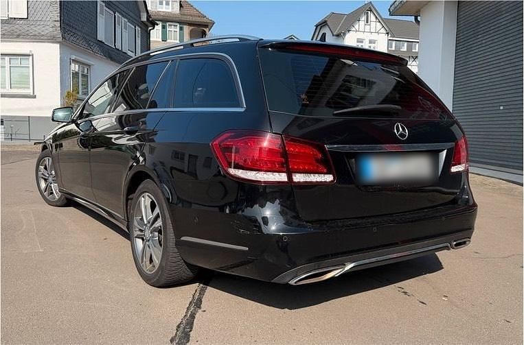 Second-hand Mercedes E350 258 CP (189 kW) 2015 Negru Break
