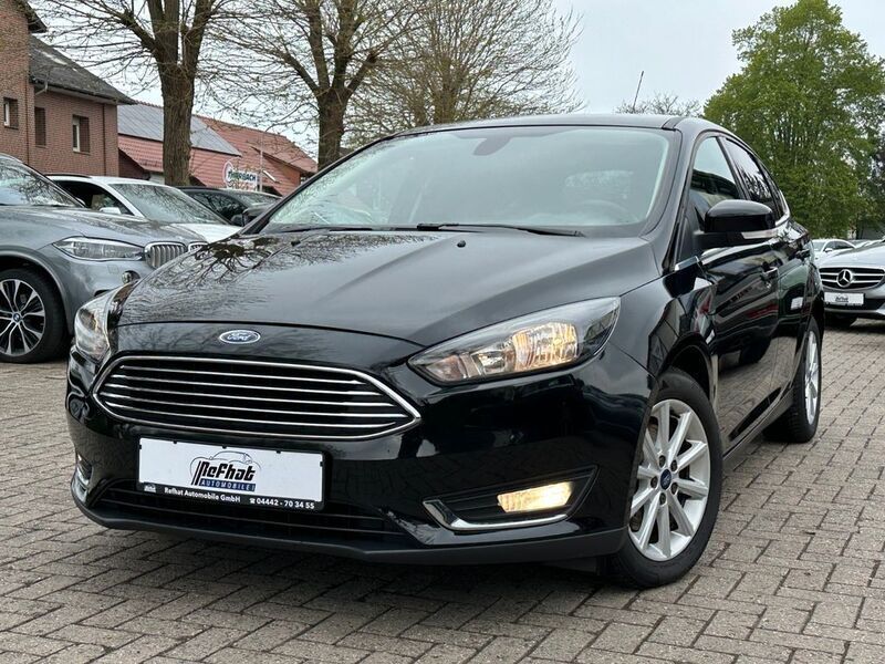 Schwarz Gebraucht 2015 Ford Focus Titanium Limousine | 7.500 € (Fairer Preis) - Bild 1/4