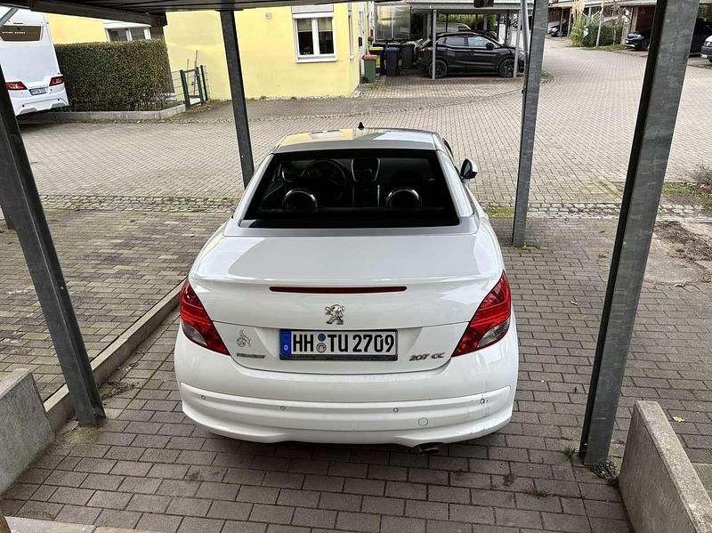 Gebraucht Peugeot 207 CC Premium 120 PS (88 kW) 2010 Weiß Cabrio