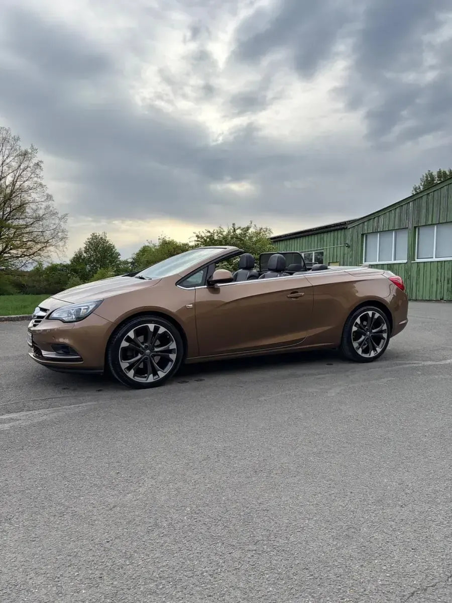 Gebraucht Opel Cascada 170 PS (125 kW) 2016 Braun Cabrio