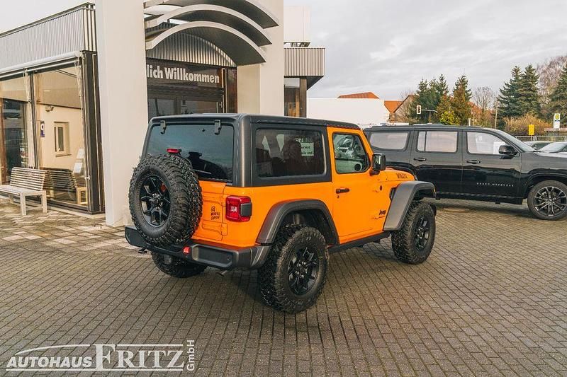 Neu Jeep Wrangler 272 PS (200 kW) 2026 Orange SUV