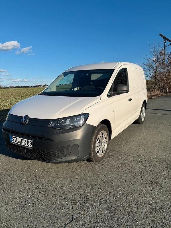 Gebraucht VW Caddy 102 PS (75 kW) 2022 Weiß Van / Kleinbus