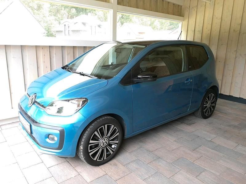 Andere farben Gebraucht 2017 VW up! Sound Kleinwagen | 6.990 € (Teuer) - Bild 1/1