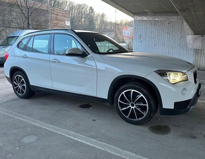 Weiß Gebraucht 2013 BMW X1 SUV | 6.900 € (Superpreis) - Bild 1/4