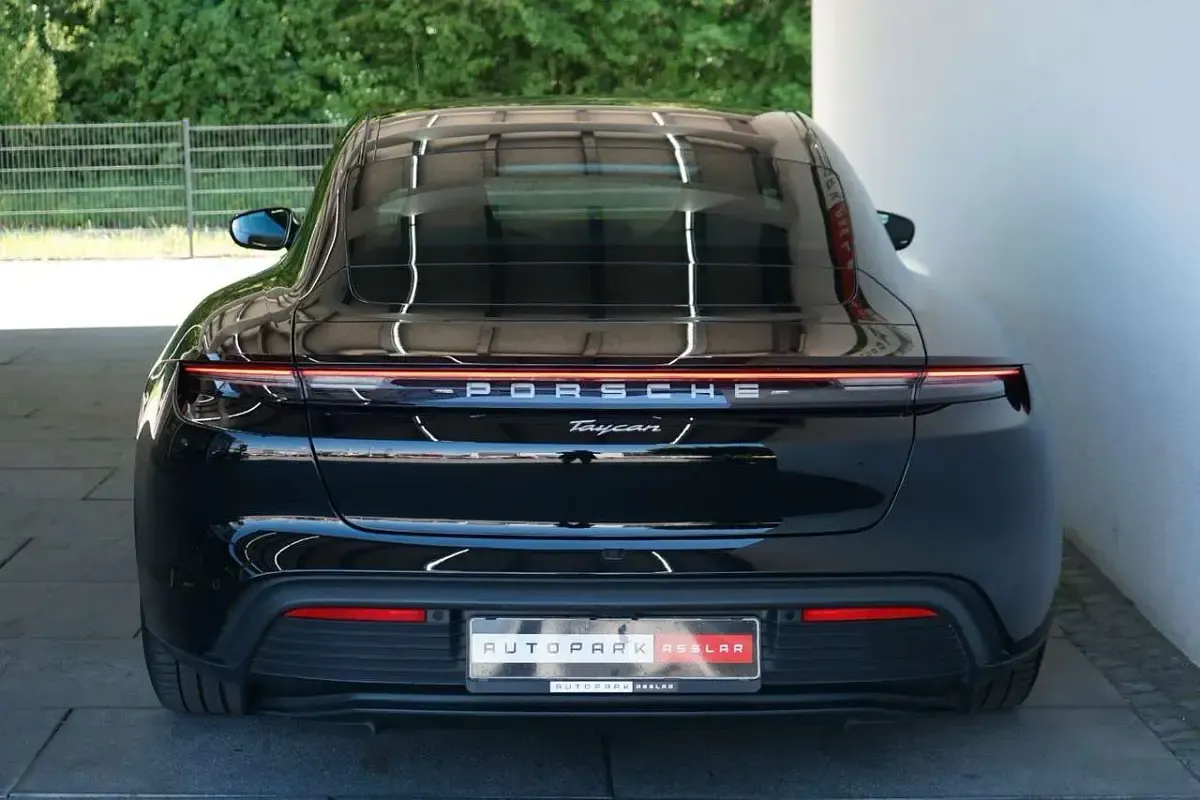 Gebraucht Porsche Taycan 350 kW (476 PS) 2023 Schwarz Limousine