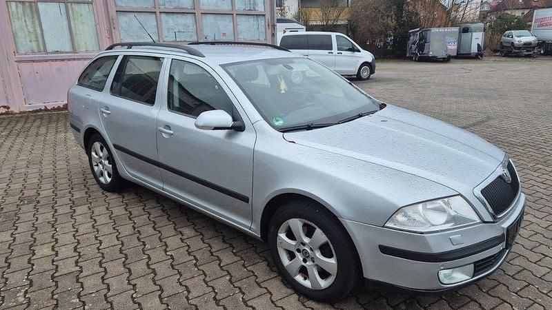Gebraucht Skoda Octavia Ambiente 150 PS (110 kW) 2008 Silber Kombi