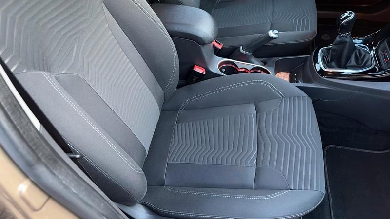 Gebraucht Ford Fiesta Titanium 125 PS (91 kW) 2014 Braun Kleinwagen