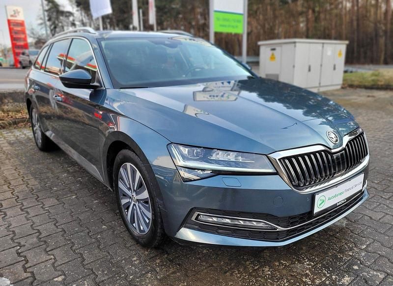 Gebraucht Skoda Superb Style 150 PS (110 kW) 2021 Grau Kombi