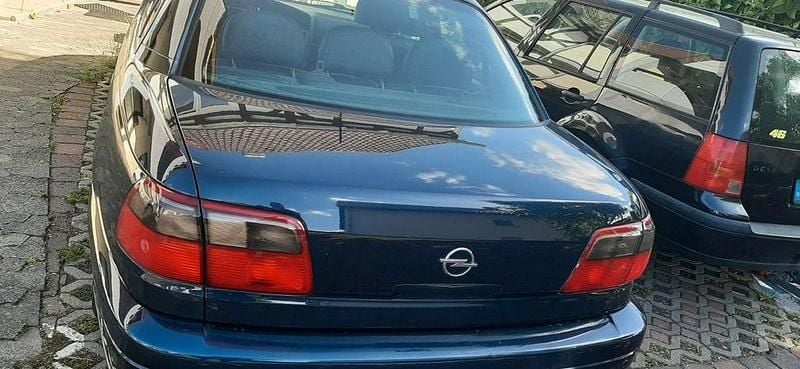 Gebraucht Opel Omega 179 PS (131 kW) 2001 Blau Limousine