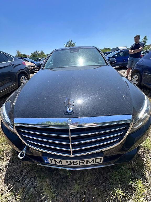 Schwarz Gebraucht 2015 Mercedes C200 Exclusive Limousine | 18.000 € (Teuer) - Bild 1/4