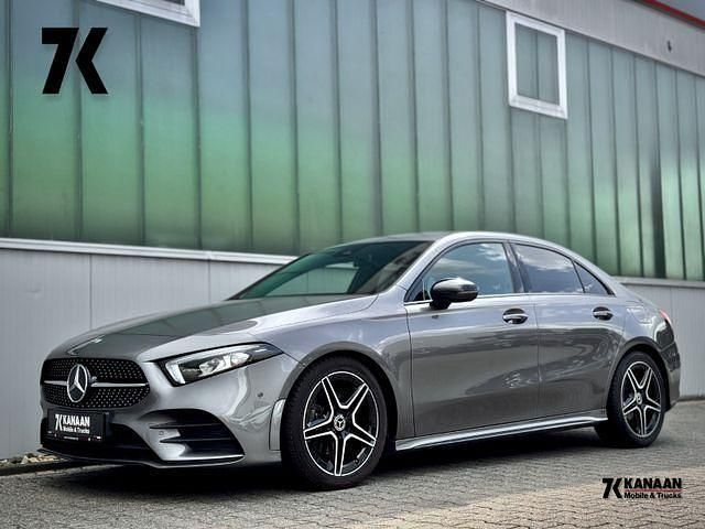 Grau Gebraucht 2019 Mercedes A180 AMG Limousine | 21.990 € (Fairer Preis) - Bild 1/4
