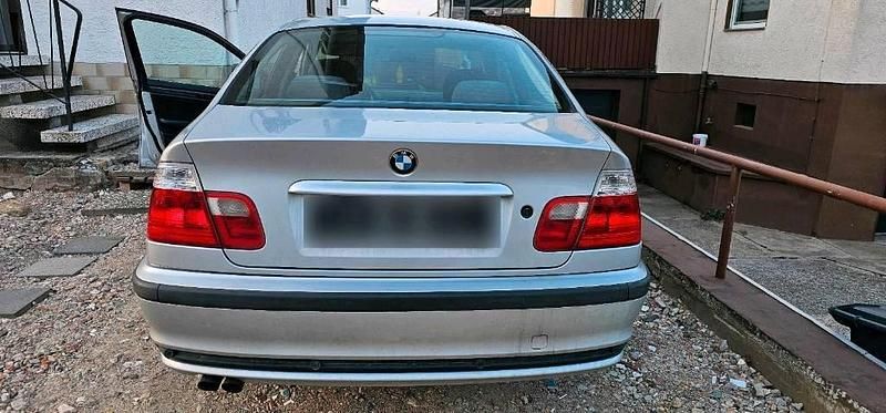 Gebraucht BMW 320 150 PS (110 kW) 2000 Silber Limousine