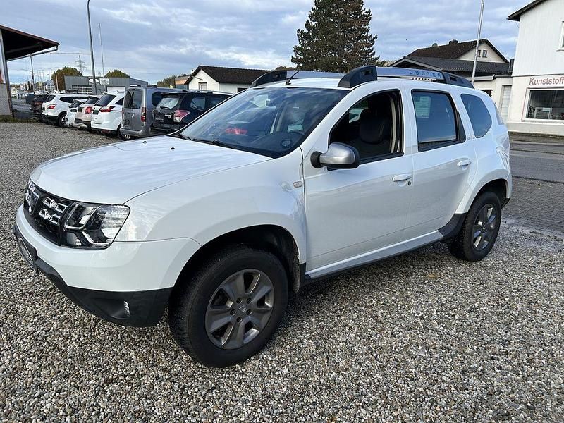 Weiß Gebraucht 2015 Dacia Duster Prestige SUV | 6.990 € (Superpreis) - Bild 1/4