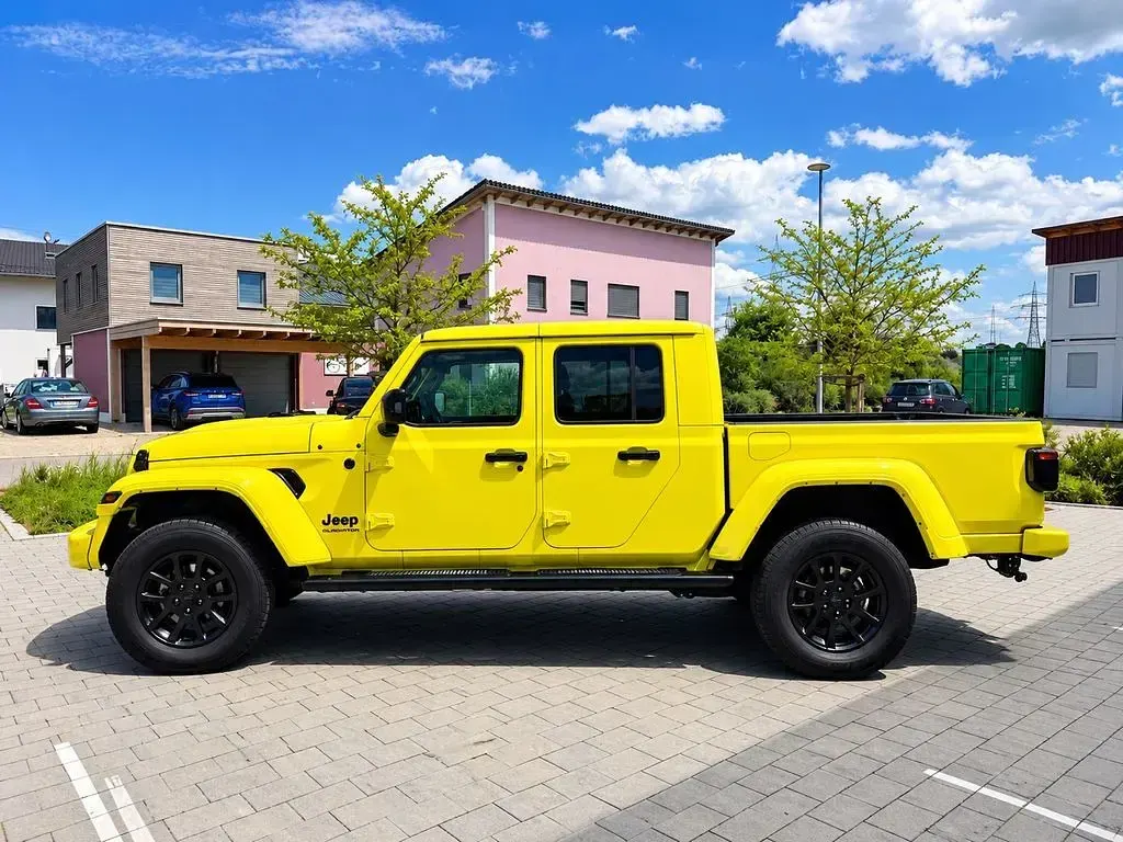 Gebraucht Jeep Gladiator Overland 264 PS (194 kW) 2023 Gelb Pickup