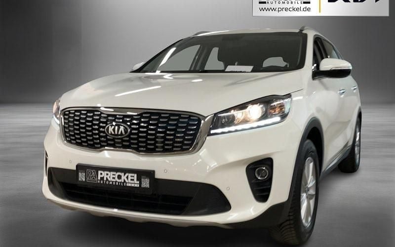 Schneeweiß Gebraucht 2019 Kia Sorento Vision SUV | 20.870 € (Guter Preis) - Bild 1/4