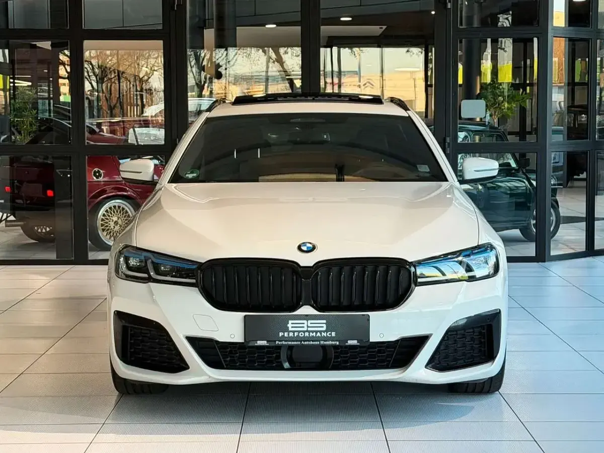Gebraucht BMW 540 M Sport 340 PS (250 kW) 2022 Weiß Limousine