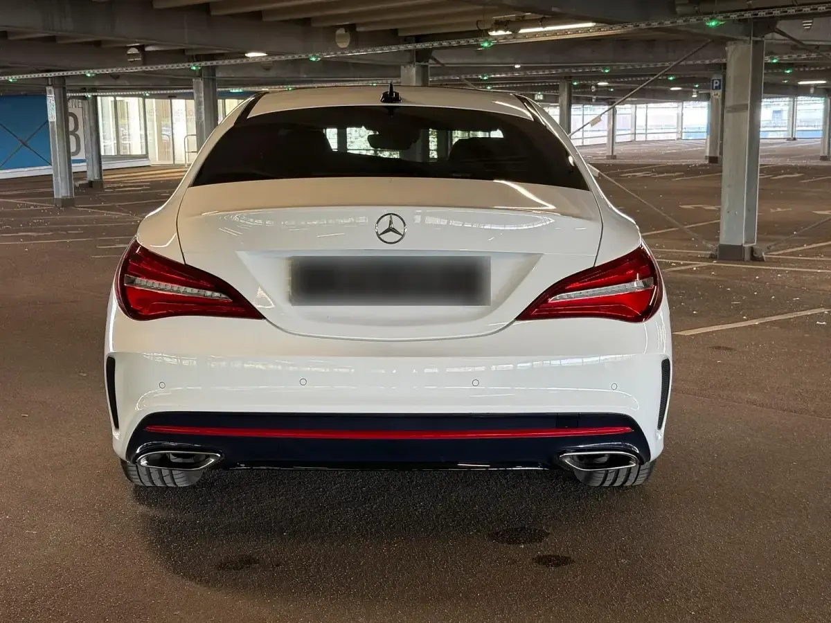 Gebraucht Mercedes CLA250 218 PS (160 kW) 2018 Weiß Coupé