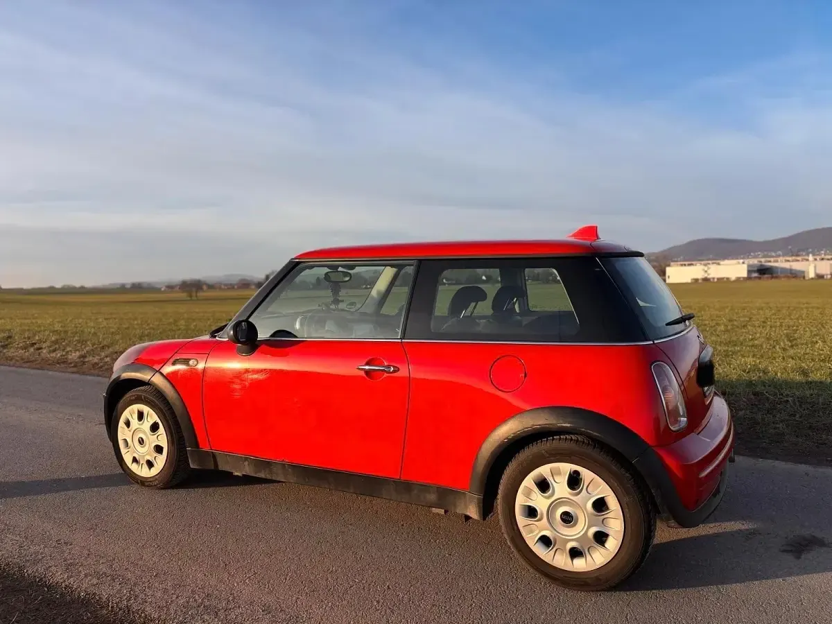 Gebraucht Mini ONE 90 PS (66 kW) 2002 Rot Kleinwagen