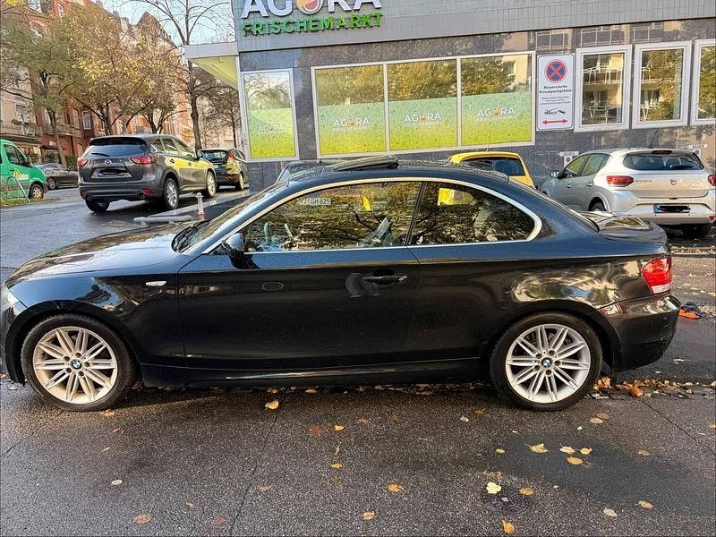 Schwarz Gebraucht 2009 BMW 120 Coupé M Sport Coupé | 6.490 € (Guter Preis) - Bild 1/4