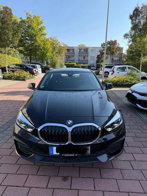 Schwarz Gebraucht 2021 BMW 116 Kleinwagen | 17.250 € (Fairer Preis) - Bild 1/4