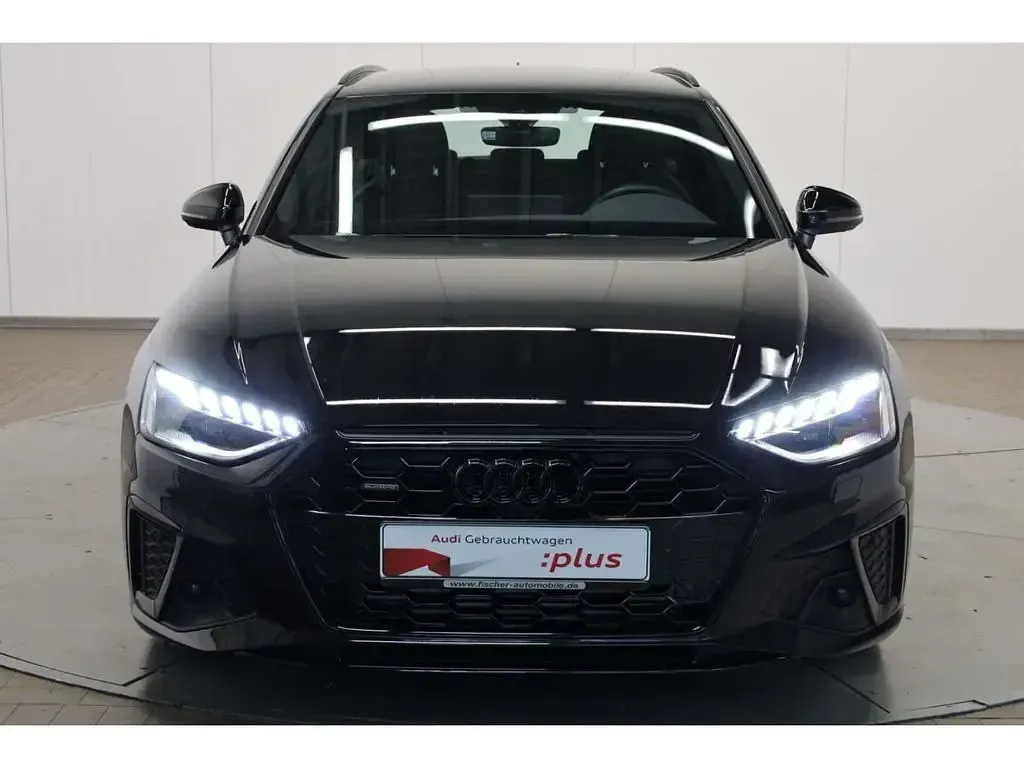 Gebraucht Audi A4 S-Line 265 PS (194 kW) 2023 Schwarz Kombi