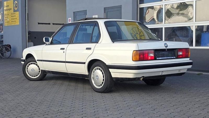 Gebraucht BMW 316 102 PS (75 kW) 1989 Alpinweiss ii Limousine