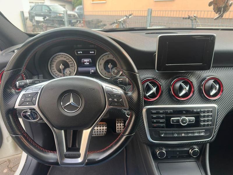 Gebraucht Mercedes A250 211 PS (155 kW) 2014 Weiß Limousine