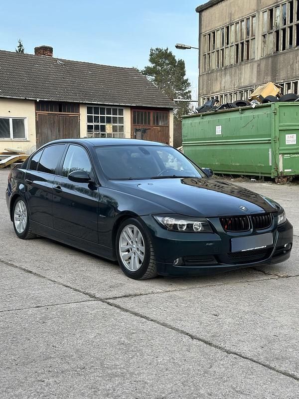 Gebraucht BMW 318 143 PS (105 kW) 2007 Grün Limousine