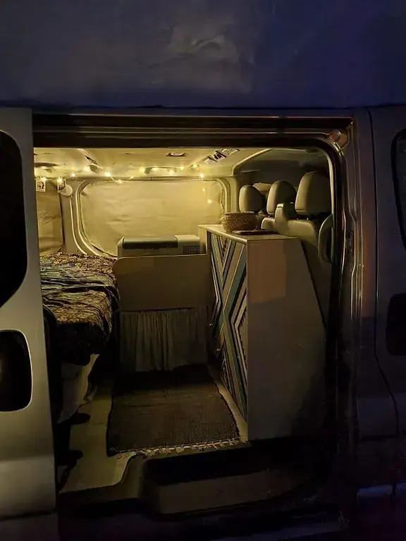 Gebraucht Opel Vivaro 114 PS (83 kW) 2013 Silber Van / Kleinbus