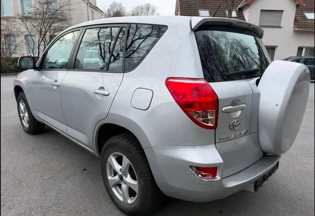 Gebraucht Toyota RAV4 Sol 152 PS (111 kW) 2008 Silber SUV
