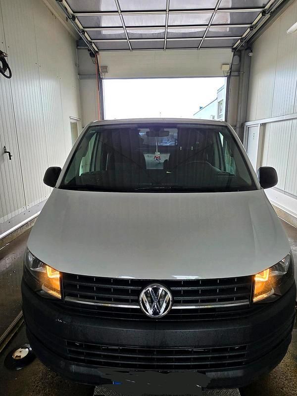 Gebraucht VW Transporter 150 PS (110 kW) 2019 Weiß Van