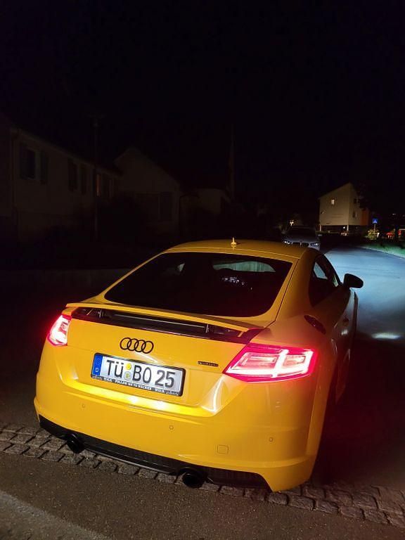 Gebraucht Audi TT S-Line 230 PS (169 kW) 2016 Gelb Coupé